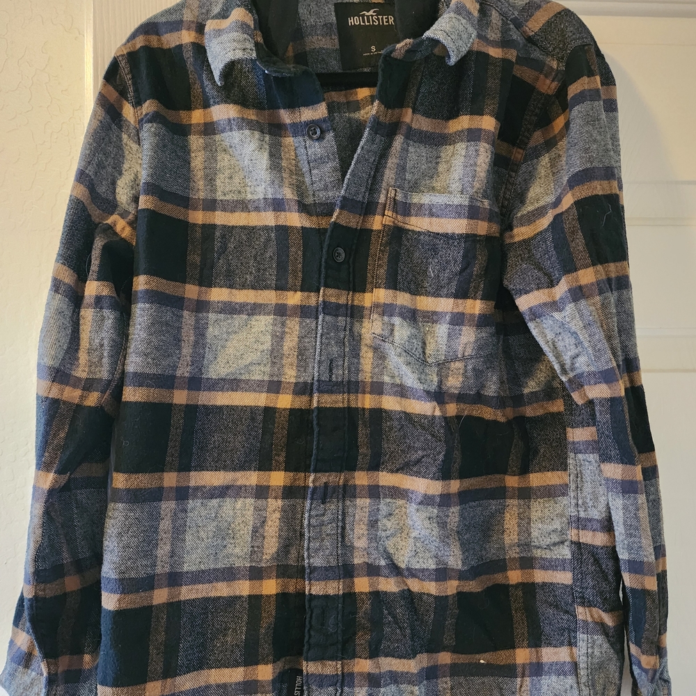 Hollister Men's Blue and Tan Plaid Shirt